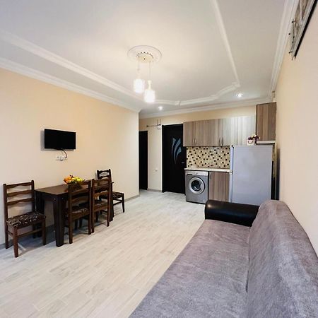 Aparthotel My Home Batumi Kültér fotó