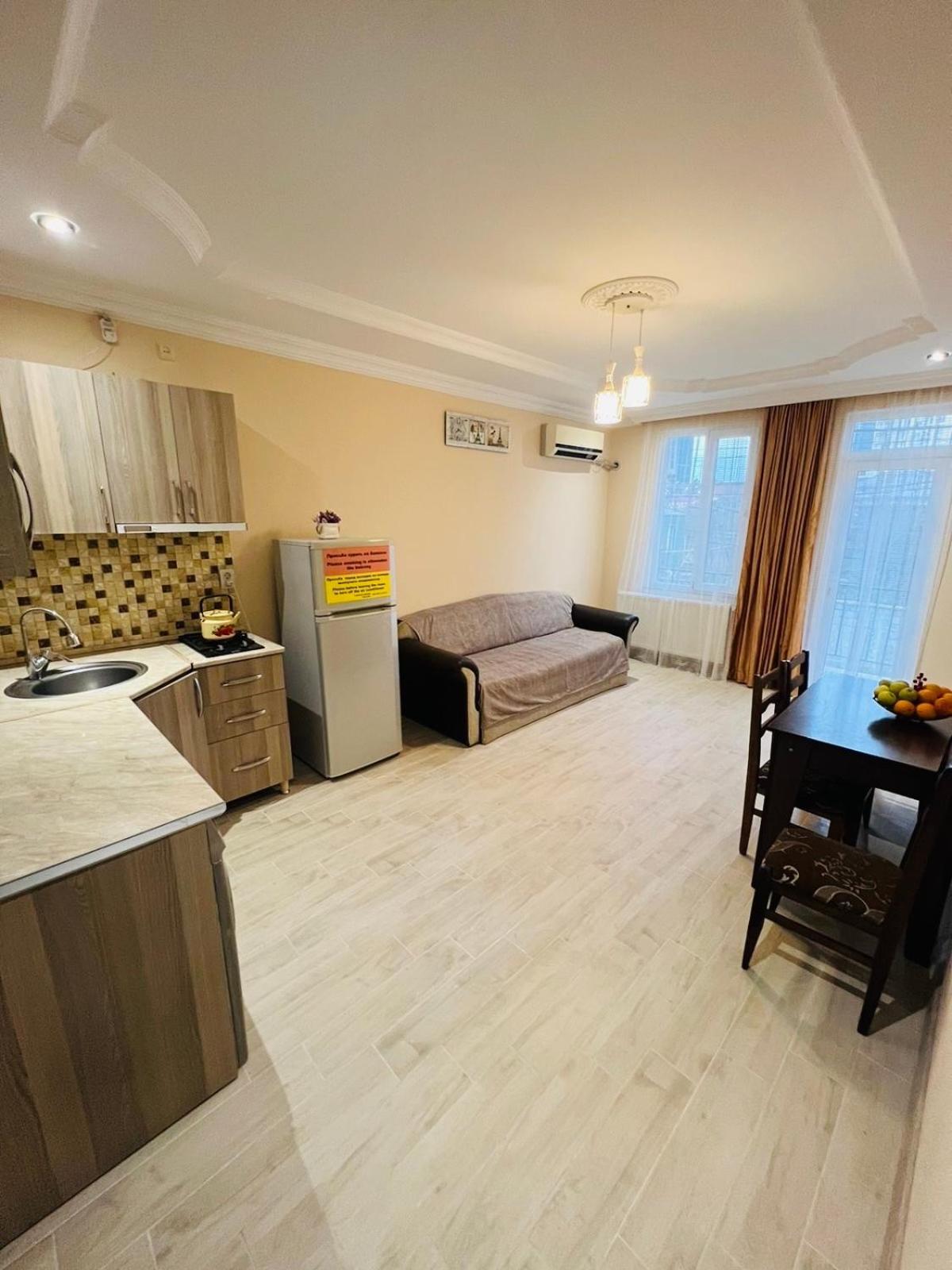 Aparthotel My Home Batumi Kültér fotó