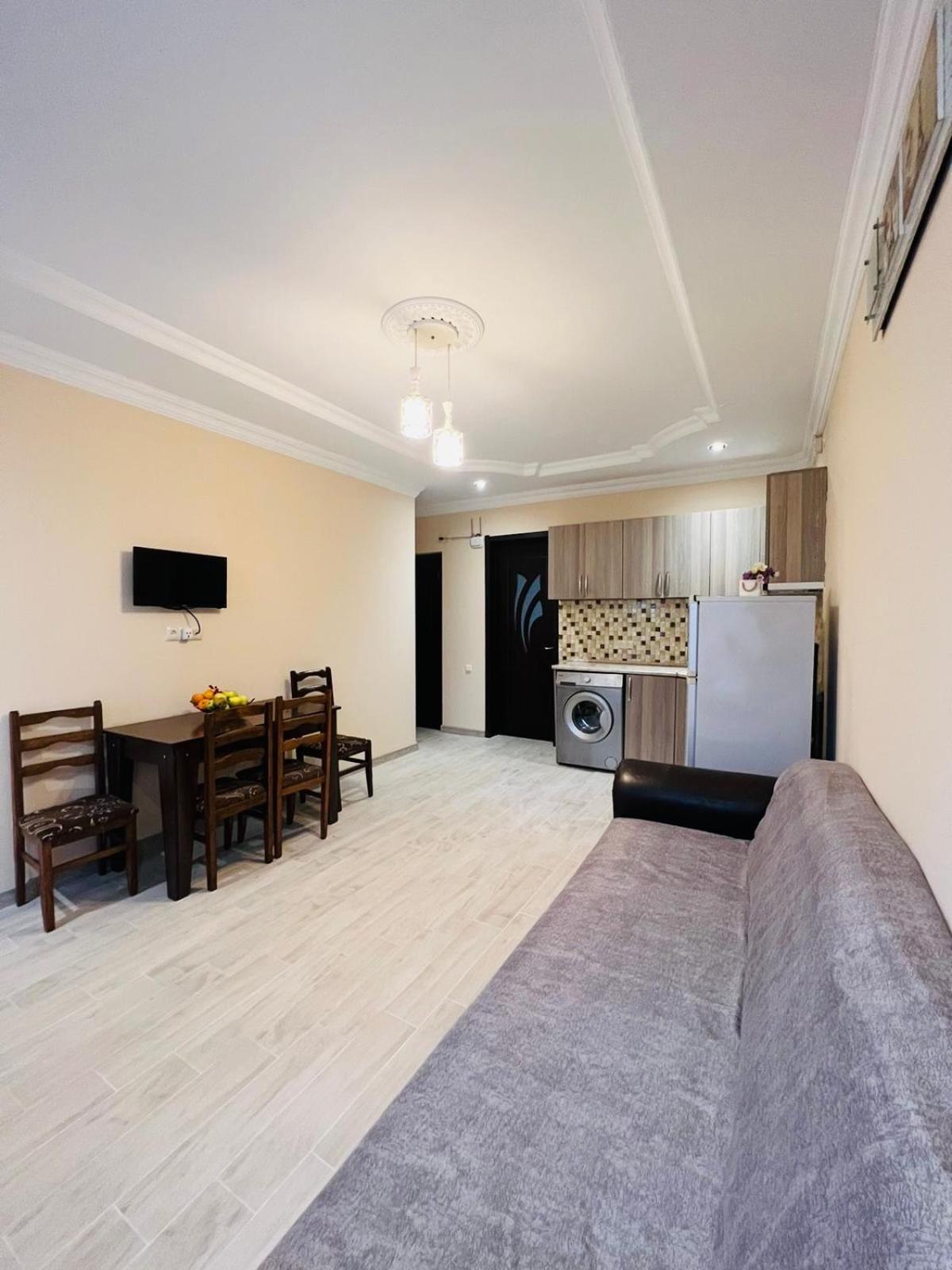 Aparthotel My Home Batumi Kültér fotó
