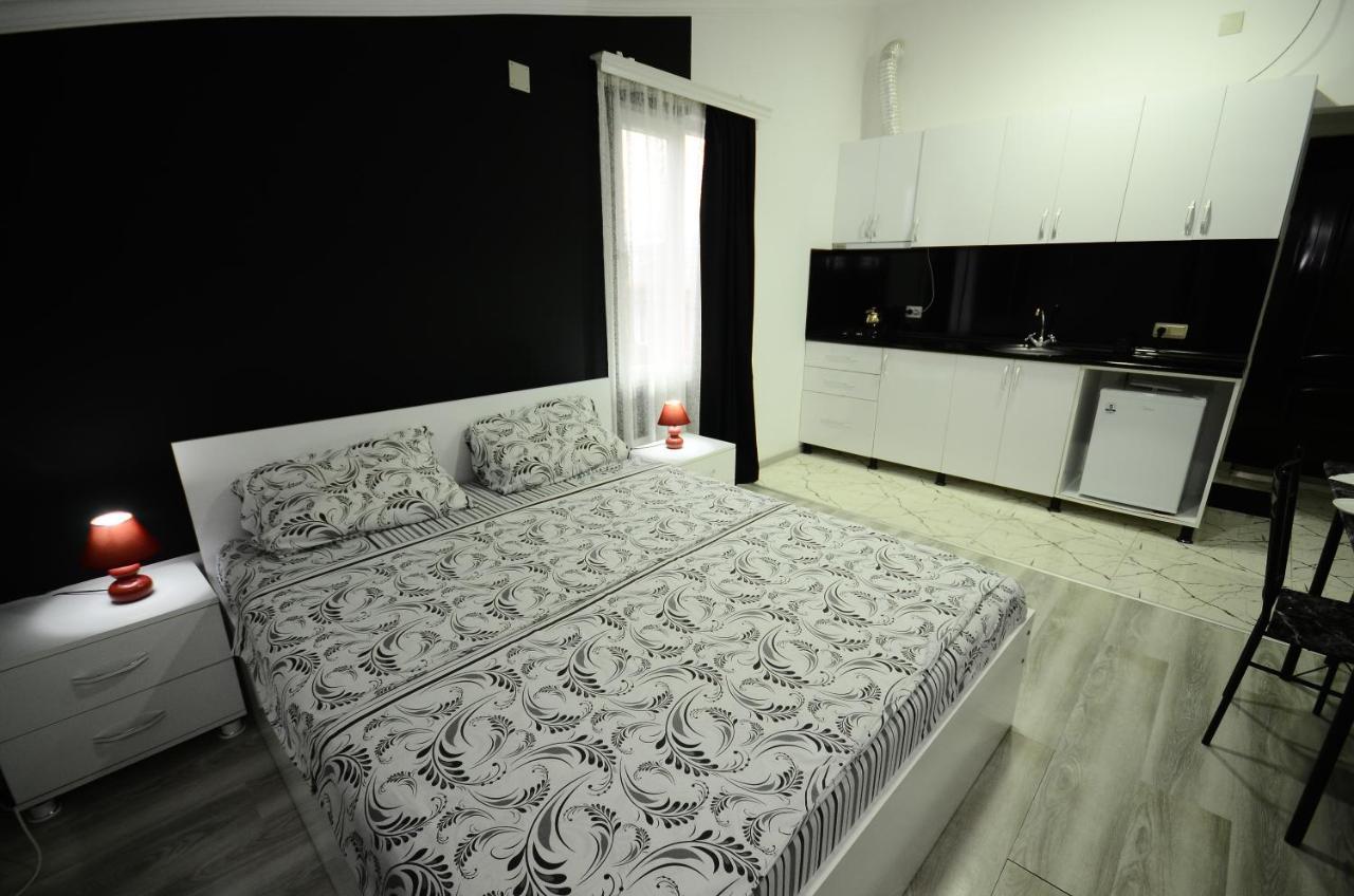 Aparthotel My Home Batumi Kültér fotó