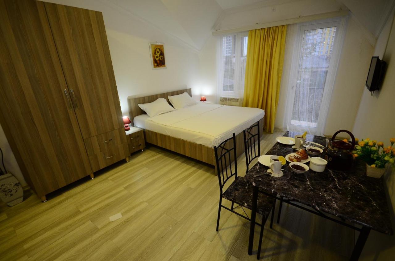 Aparthotel My Home Batumi Kültér fotó